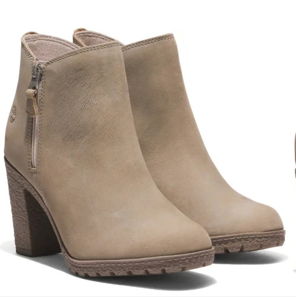 NWT TIMBERLAND Tillston Lug Sole Ankle Booties - Nubuck women size 8